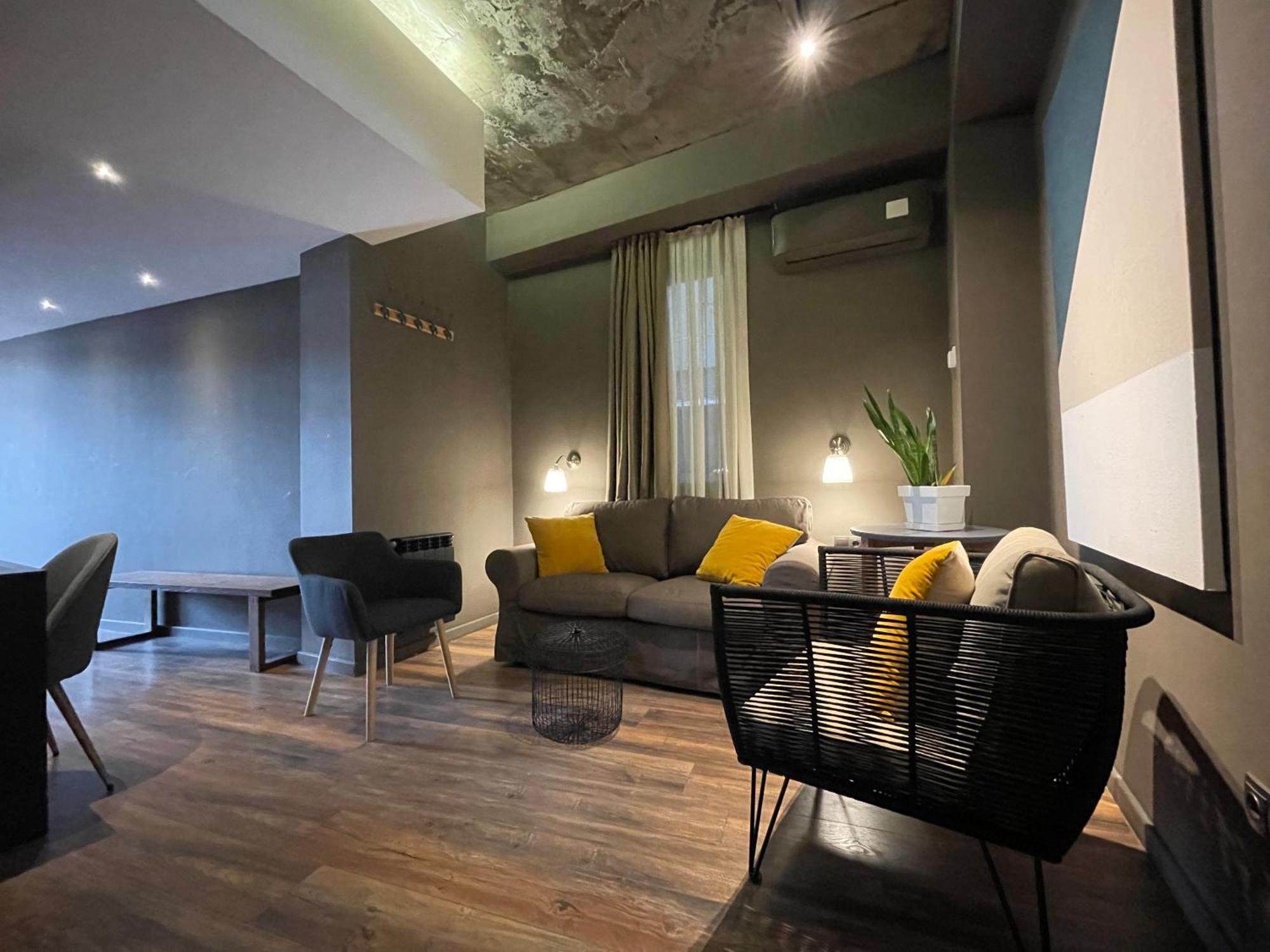 Апартаменти Moma, Contemporary Design At Old Tbilisi. Perfect Location Екстер'єр фото